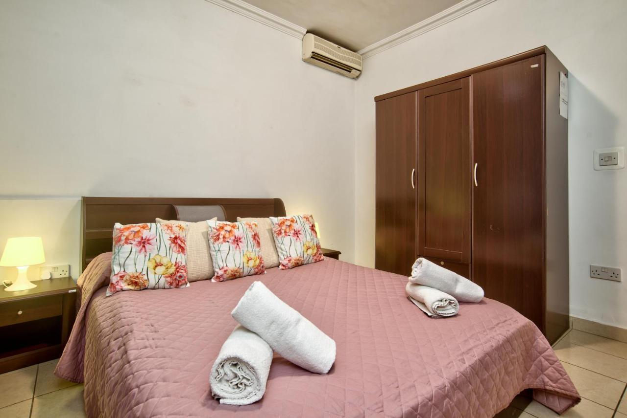 Morina Court - St Julians Seaside Bliss Apartments And Penthouse By Shortletsmalta Saint Julian's 外观 照片