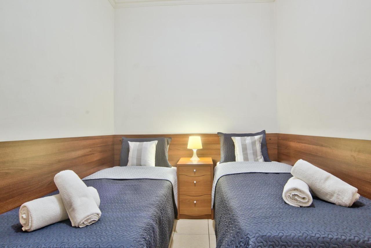 Morina Court - St Julians Seaside Bliss Apartments And Penthouse By Shortletsmalta Saint Julian's 外观 照片