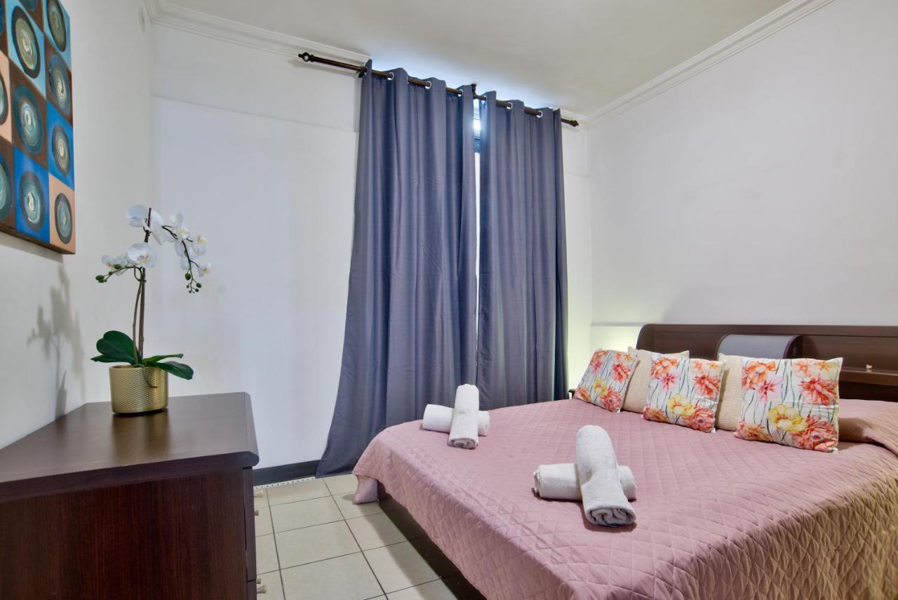 Morina Court - St Julians Seaside Bliss Apartments And Penthouse By Shortletsmalta Saint Julian's 外观 照片