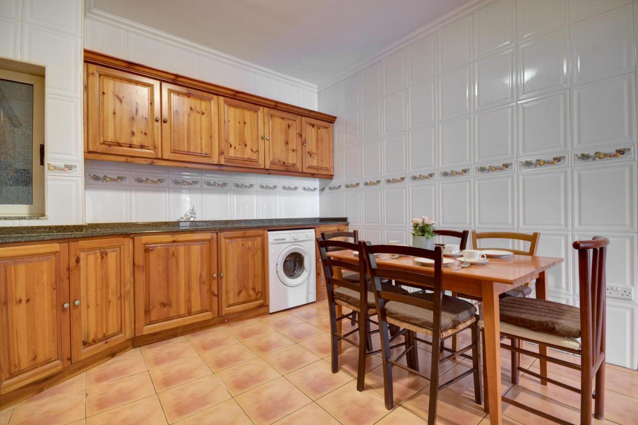 Morina Court - St Julians Seaside Bliss Apartments And Penthouse By Shortletsmalta Saint Julian's 外观 照片