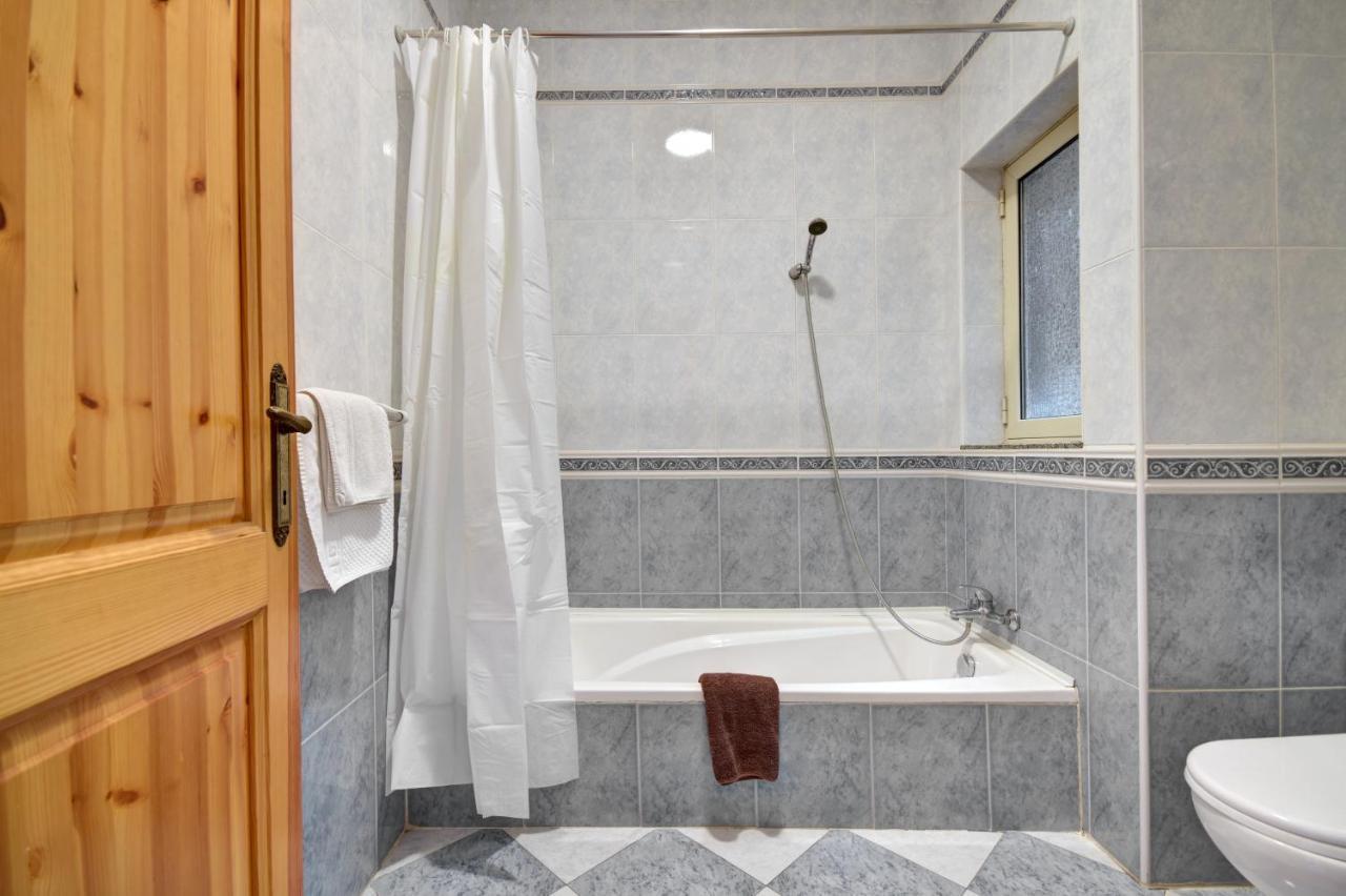 Morina Court - St Julians Seaside Bliss Apartments And Penthouse By Shortletsmalta Saint Julian's 外观 照片